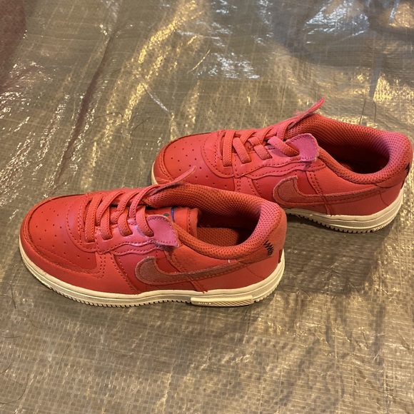 AF1 - Picture 2 of 3